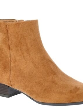 NWT Time and Tru Women's Cognac Faux Suede Ankle Boots Size 7 Low Block Heel